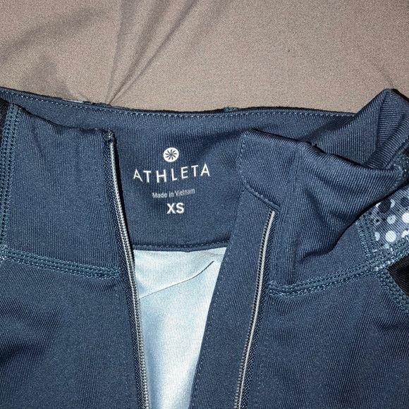Athleta long sleeve - Picture 2 of 5